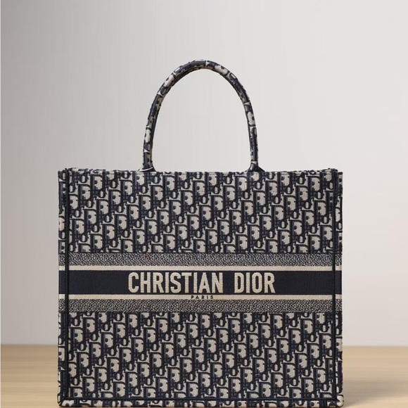 Dior Blue Tote Bag with Iconic Design - Picture 1 of 8